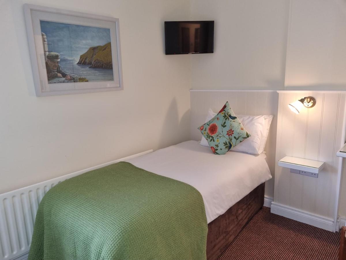 Ashe'S Accommodation 딩글 외부 사진